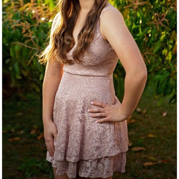 Emerald Sundae Beige Lace Glitter Mini Dress, Homecoming, Wedding, Prom Sz XS - Picture 1 of 10
